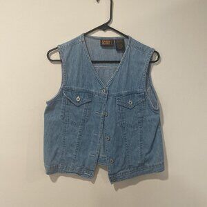 Y2K Sleeveless Denim Vest with two button pockets  Faded Glory  Size small